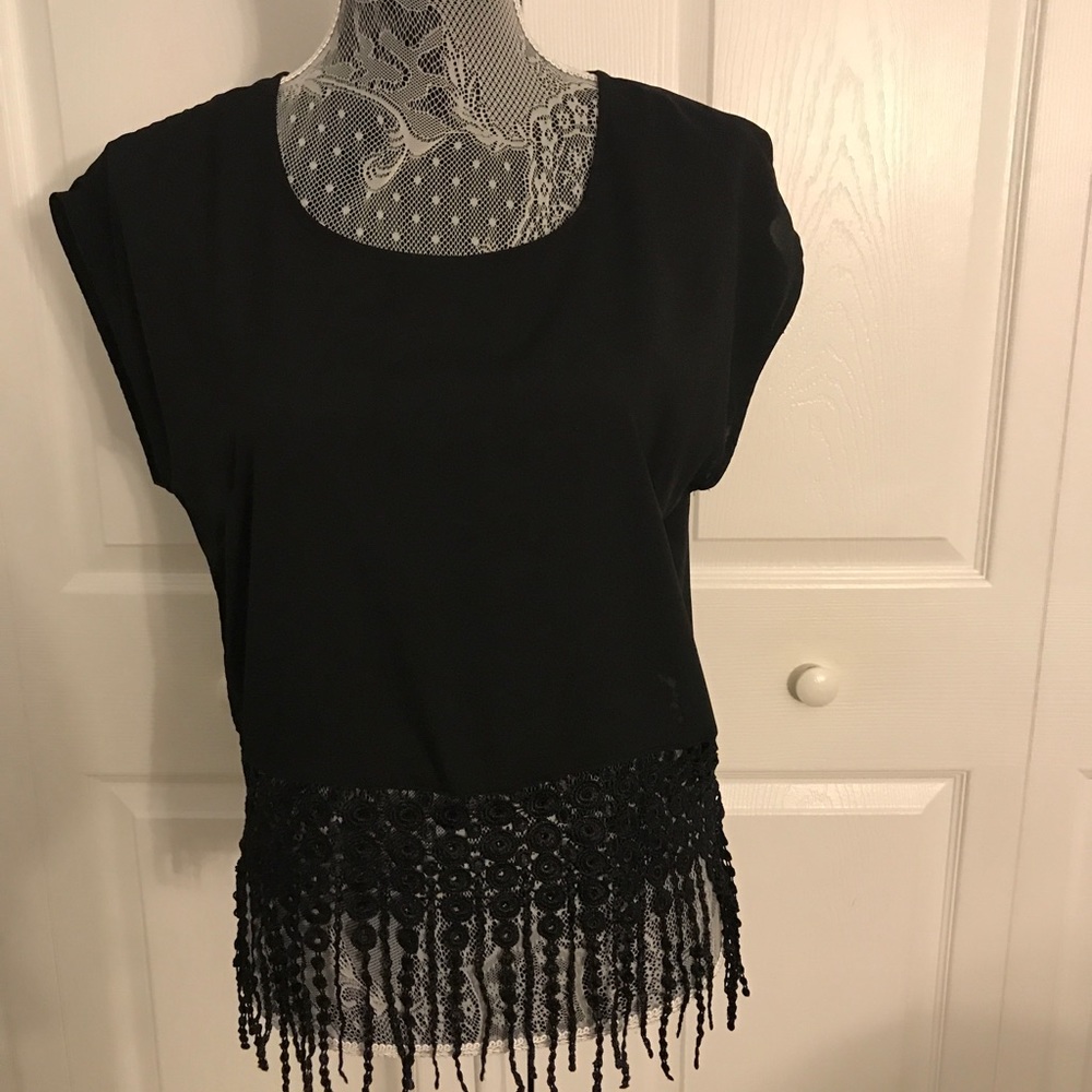 Black short sleeve top!